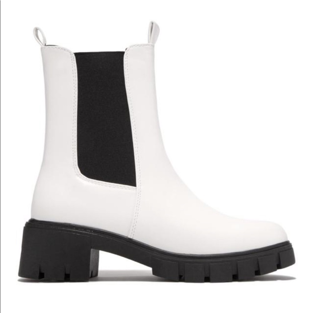 White Pull On Lug Sole Boots - Picture 3 of 8